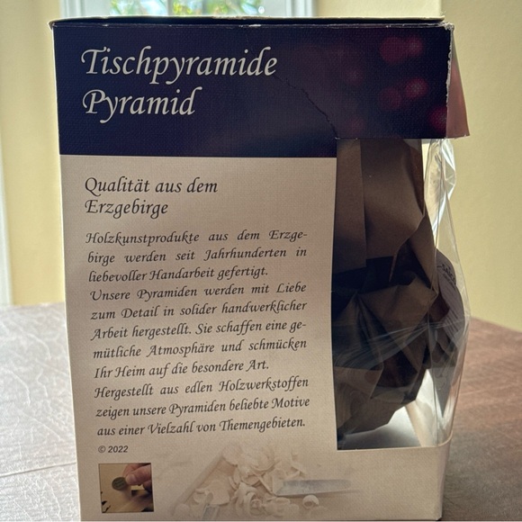 SOLD NWT 2022 Saico Tischpyramide Pyramid 4 Tealight Holders Christmas Manger - Picture 10 of 10